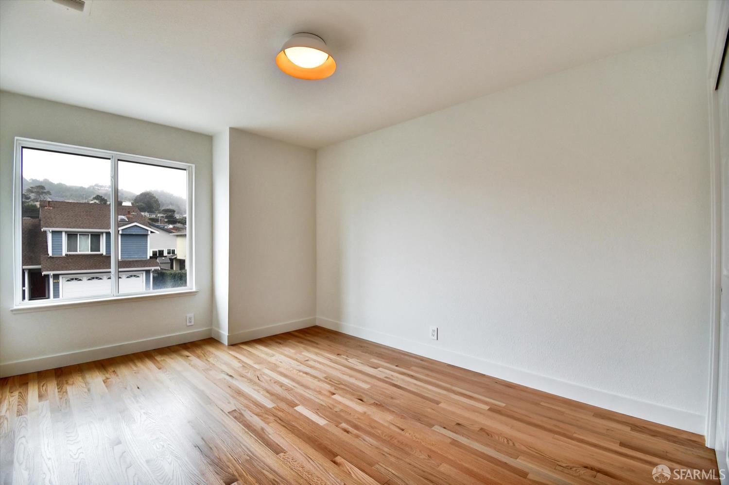 Detail Gallery Image 32 of 72 For 207 Marvilla Cir, Pacifica,  CA 94044 - 4 Beds | 3 Baths