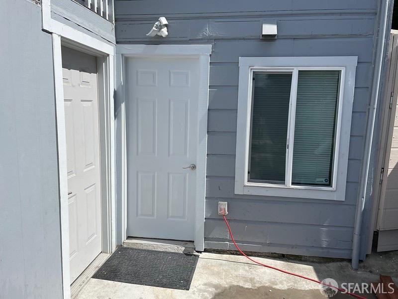 Detail Gallery Image 9 of 28 For 766 Thornton Ave, San Francisco,  CA 94124 - 5 Beds | 2 Baths