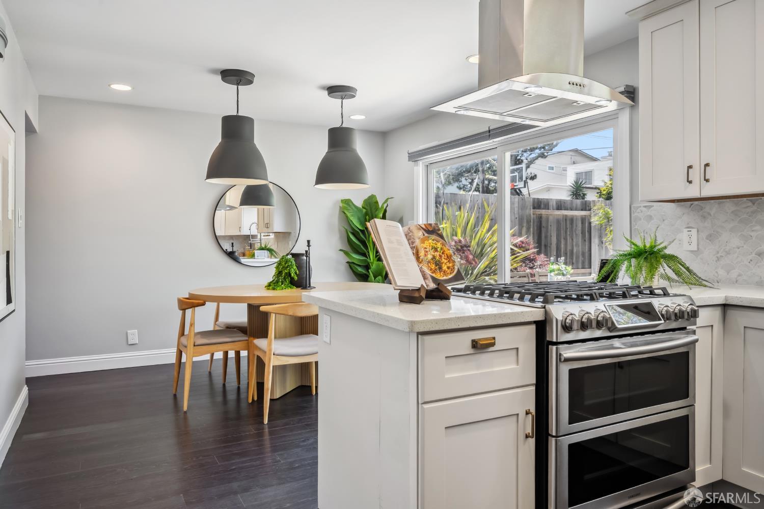 Detail Gallery Image 16 of 45 For 400 Firecrest Ave, Pacifica,  CA 94044 - 4 Beds | 2/1 Baths