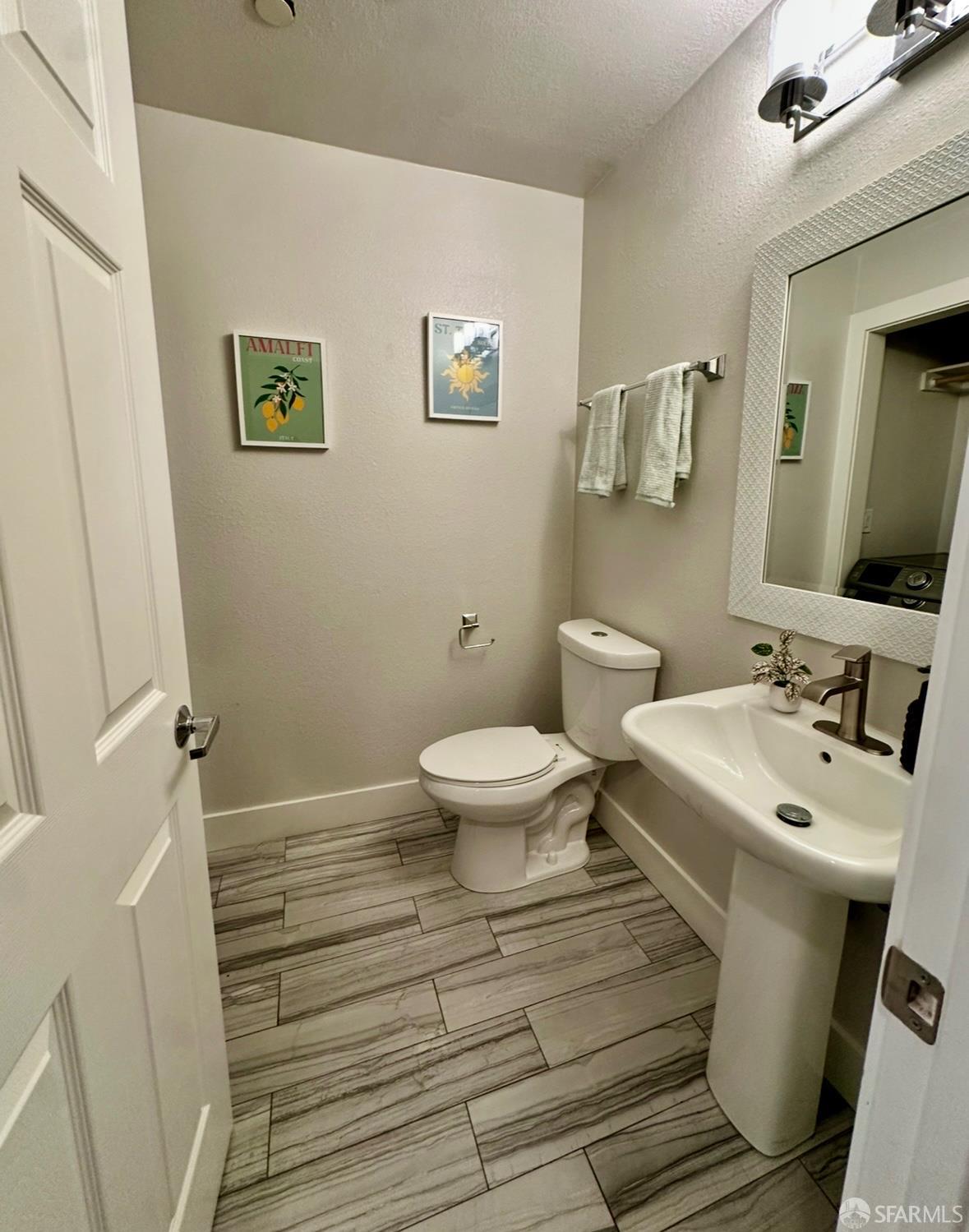 Detail Gallery Image 24 of 25 For 139 Hall Ln, Walnut Creek,  CA 94597 - 2 Beds | 3/1 Baths