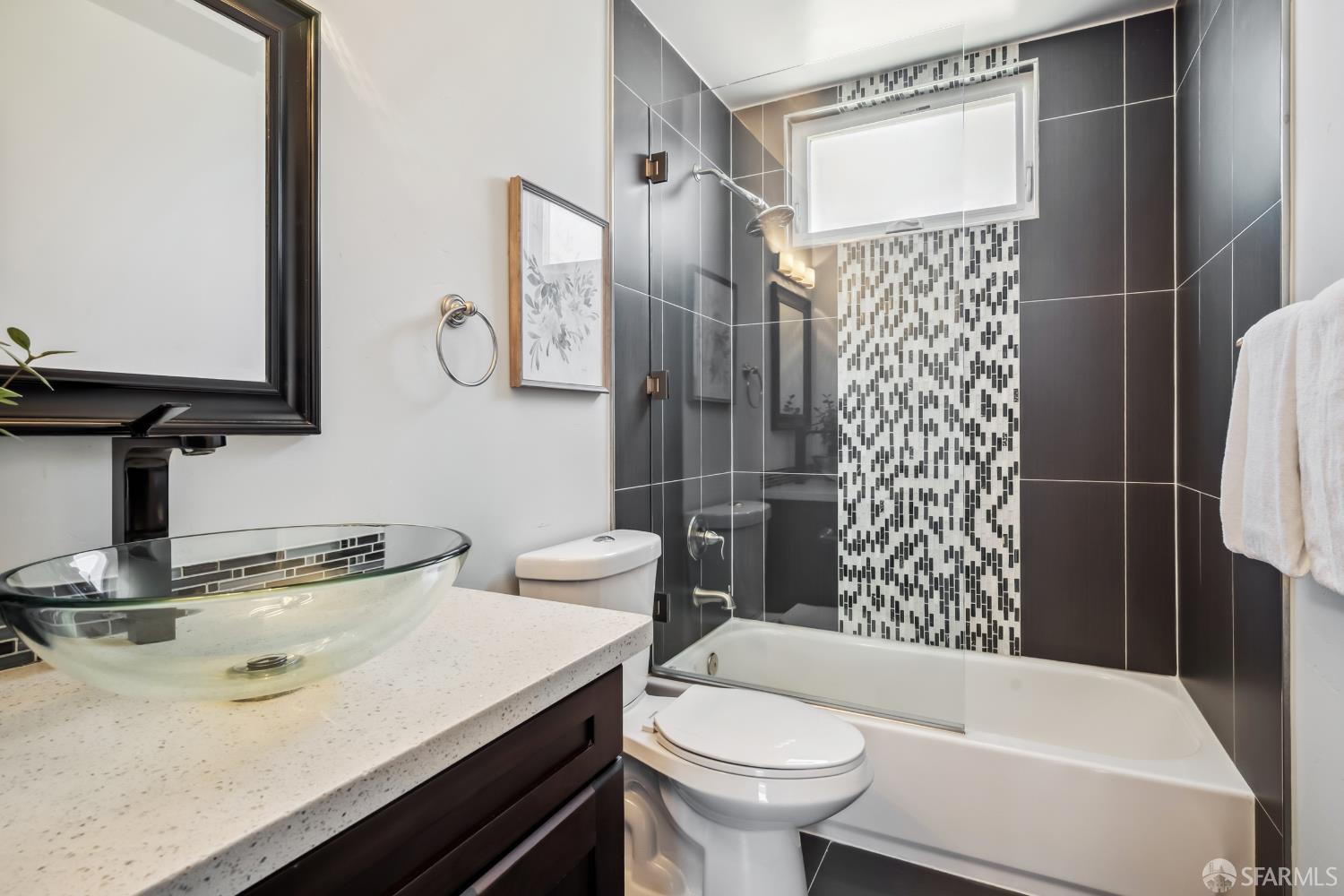 Detail Gallery Image 26 of 45 For 400 Firecrest Ave, Pacifica,  CA 94044 - 4 Beds | 2/1 Baths