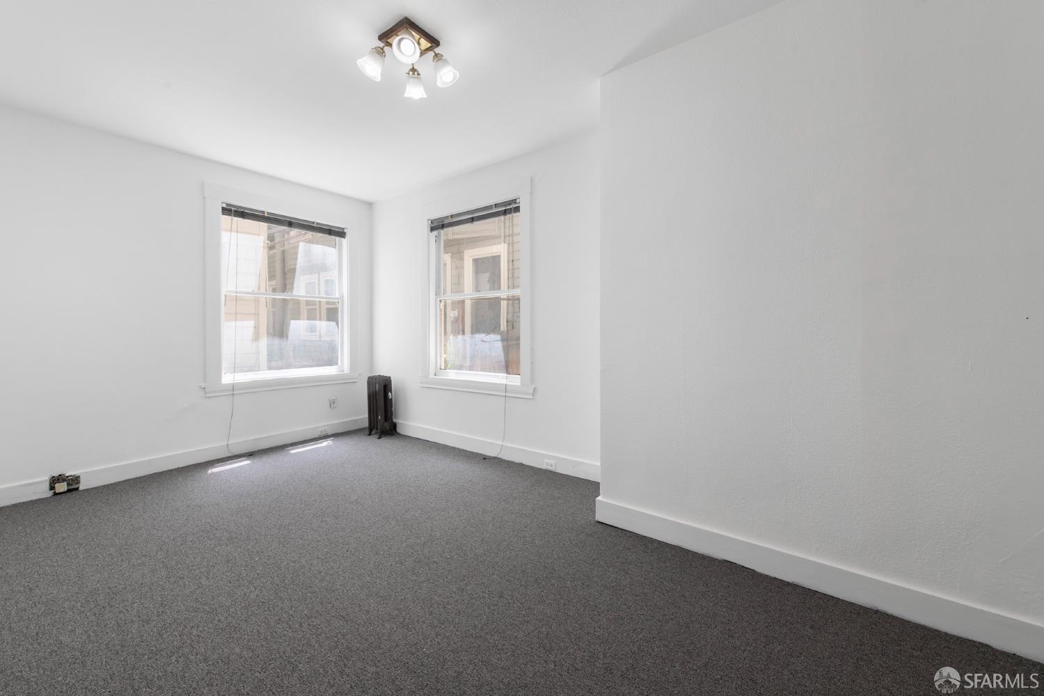 Photo #8: 425052788 Listing: Photo #8
