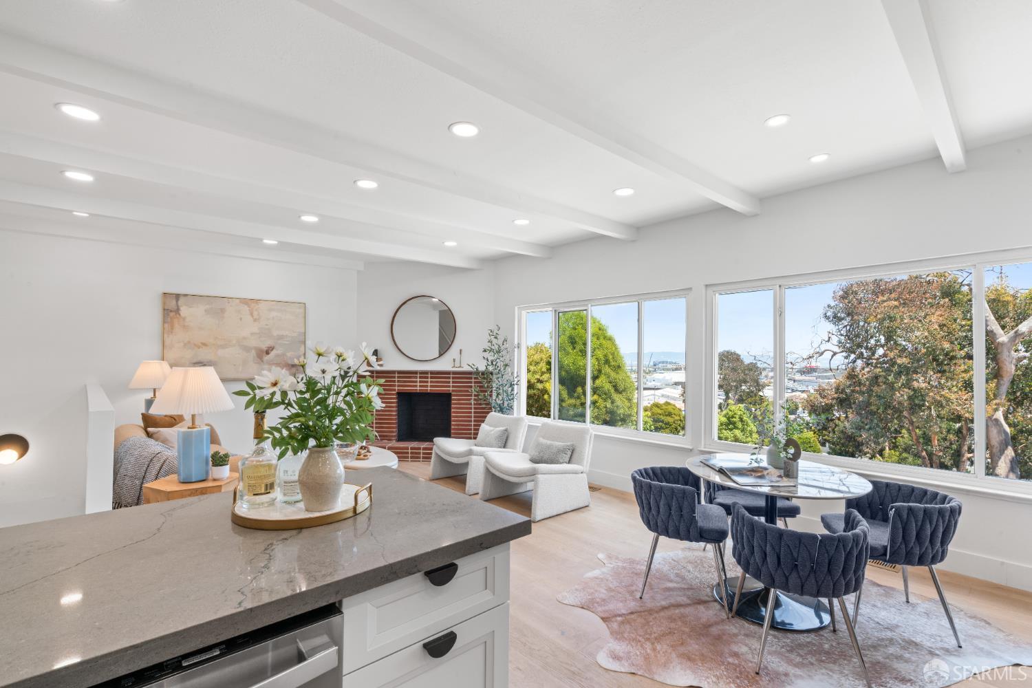 Detail Gallery Image 3 of 59 For 232 Holladay Ave, San Francisco,  CA 94110 - 3 Beds | 2 Baths