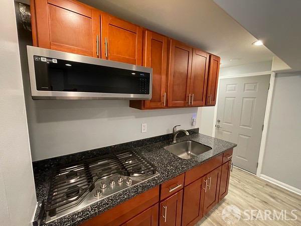 Detail Gallery Image 16 of 28 For 766 Thornton Ave, San Francisco,  CA 94124 - 5 Beds | 2 Baths