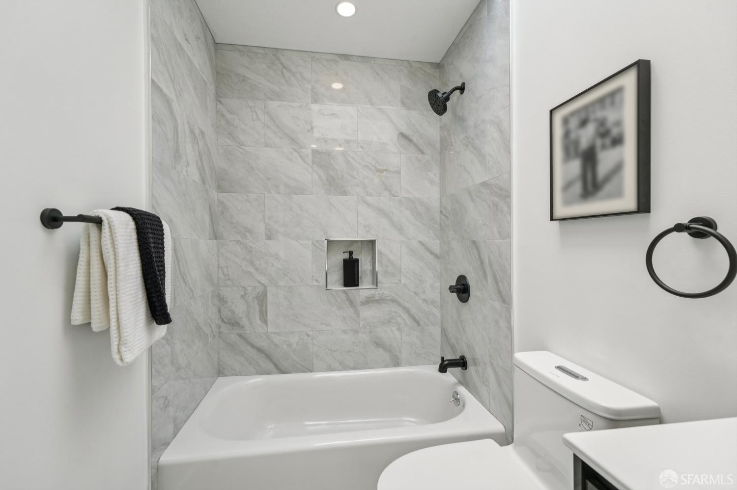 Photo #36: 425052492 Listing: Photo #36