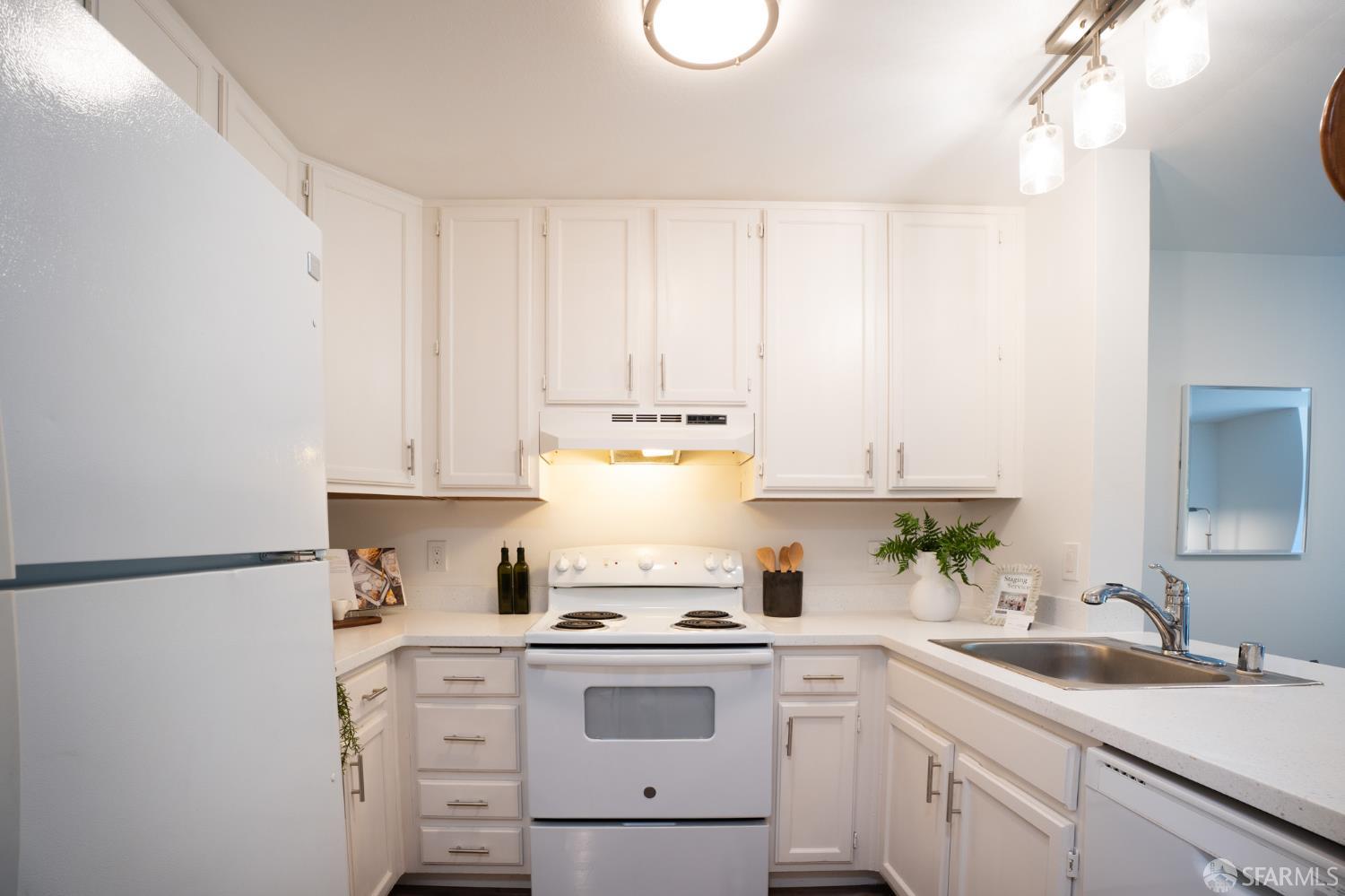 Detail Gallery Image 10 of 46 For 2250 24th St #127,  San Francisco,  CA 94107 - 1 Beds | 1 Baths
