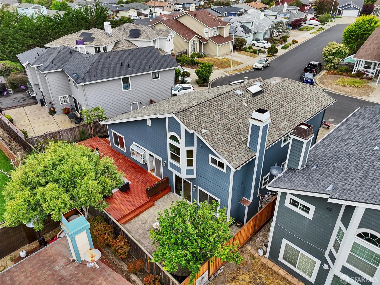 Detail Gallery Image 53 of 72 For 207 Marvilla Cir, Pacifica,  CA 94044 - 4 Beds | 3 Baths