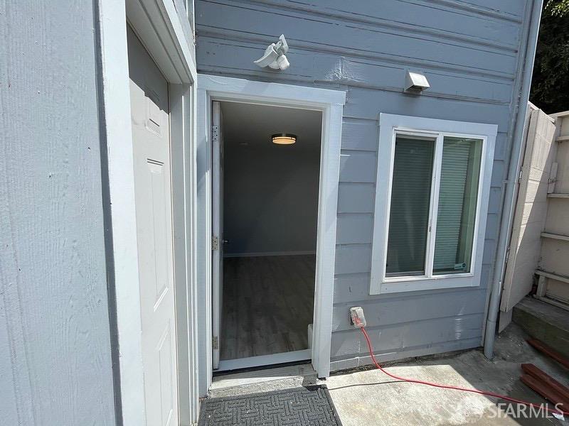 Detail Gallery Image 8 of 28 For 766 Thornton Ave, San Francisco,  CA 94124 - 5 Beds | 2 Baths