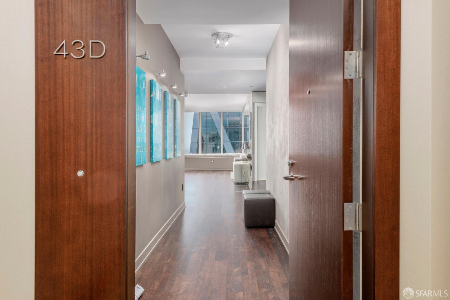 Photo #2: 425046320 Listing 