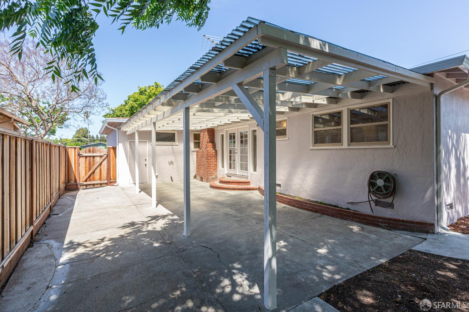 Detail Gallery Image 18 of 26 For 720 Santa Paula Ave, Sunnyvale,  CA 94085 - 3 Beds | 1/1 Baths