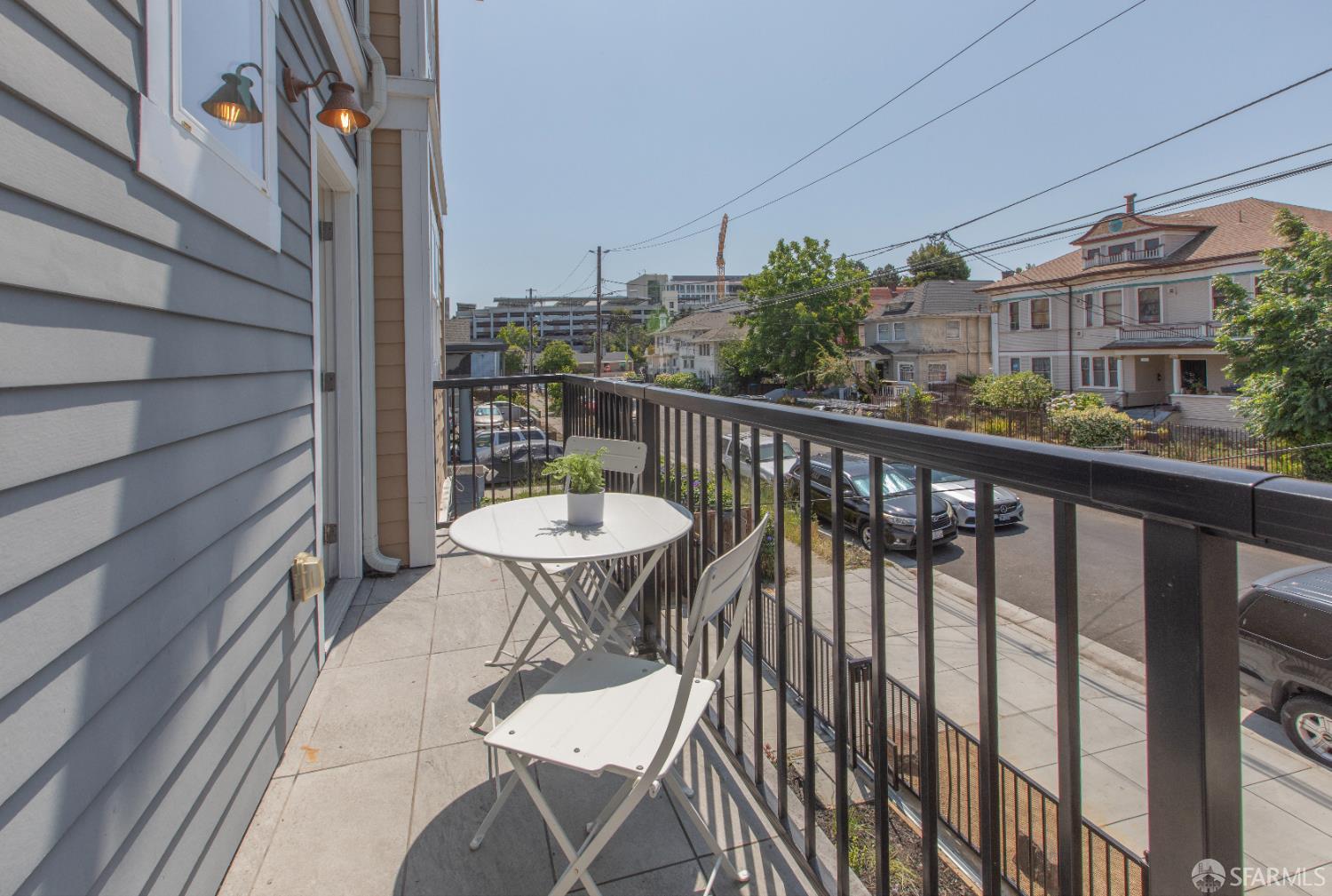 Detail Gallery Image 11 of 41 For 528 32nd St, Oakland,  CA 94609 - – Beds | – Baths