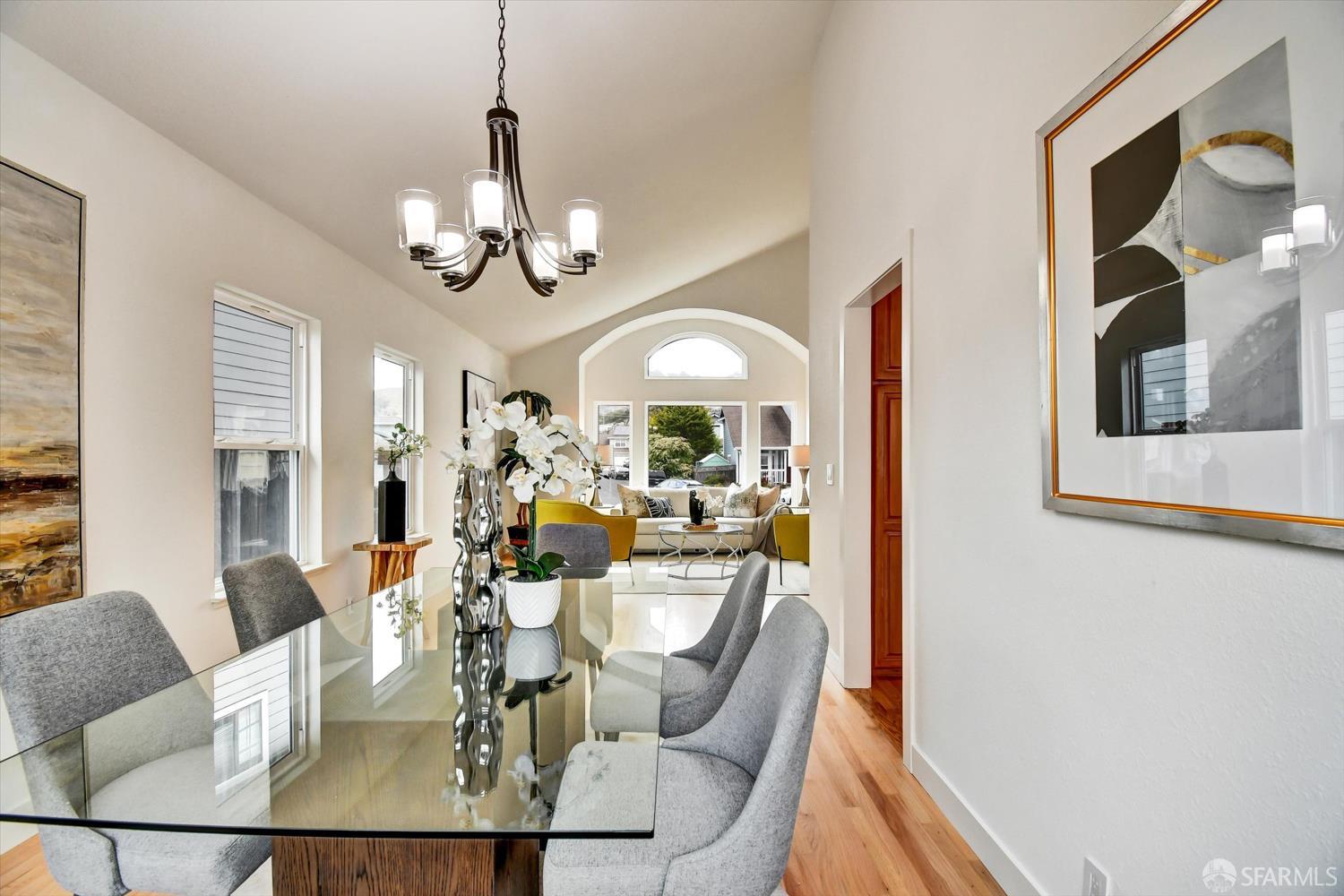 Detail Gallery Image 15 of 72 For 207 Marvilla Cir, Pacifica,  CA 94044 - 4 Beds | 3 Baths