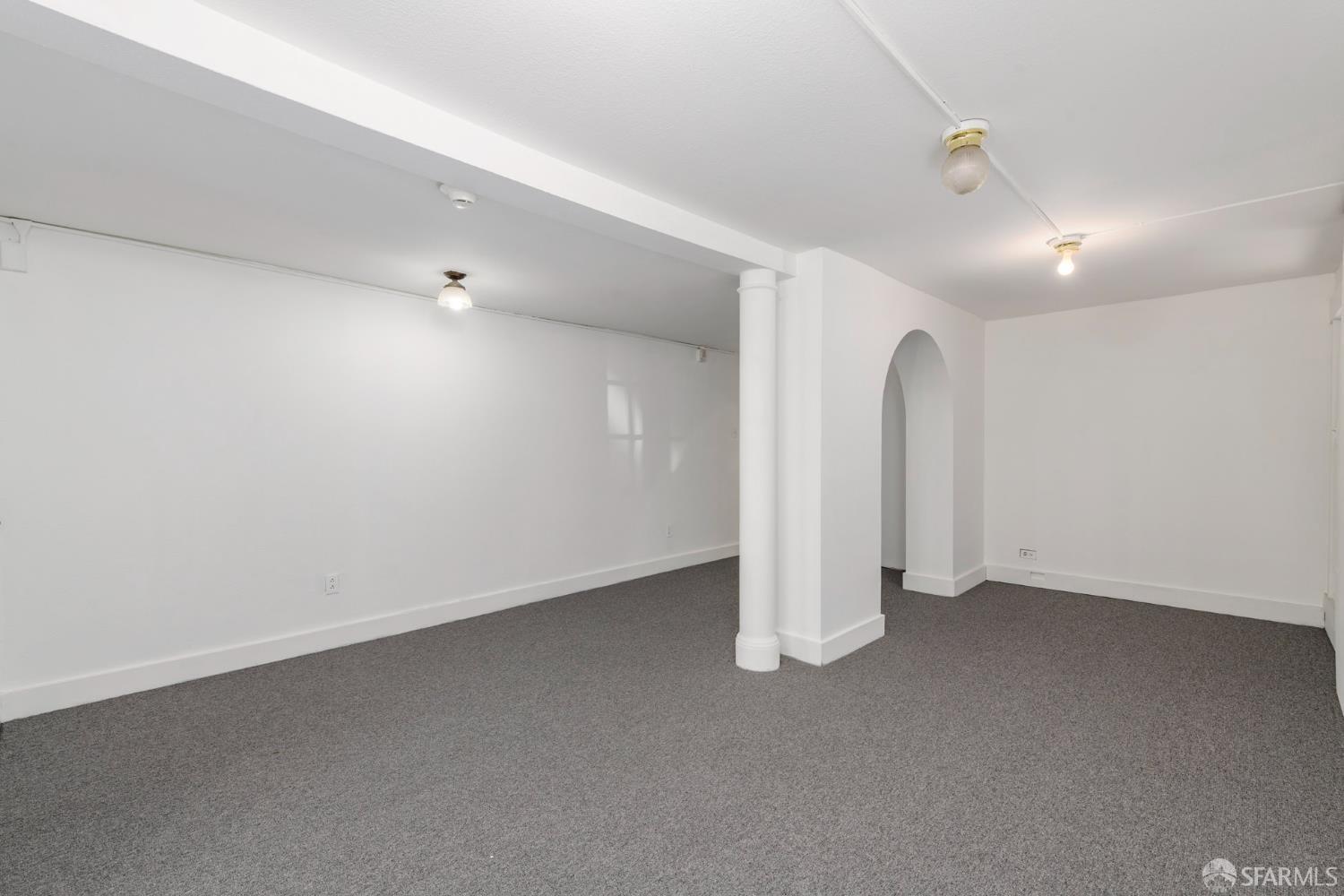 Photo #5: 425052788 Listing 