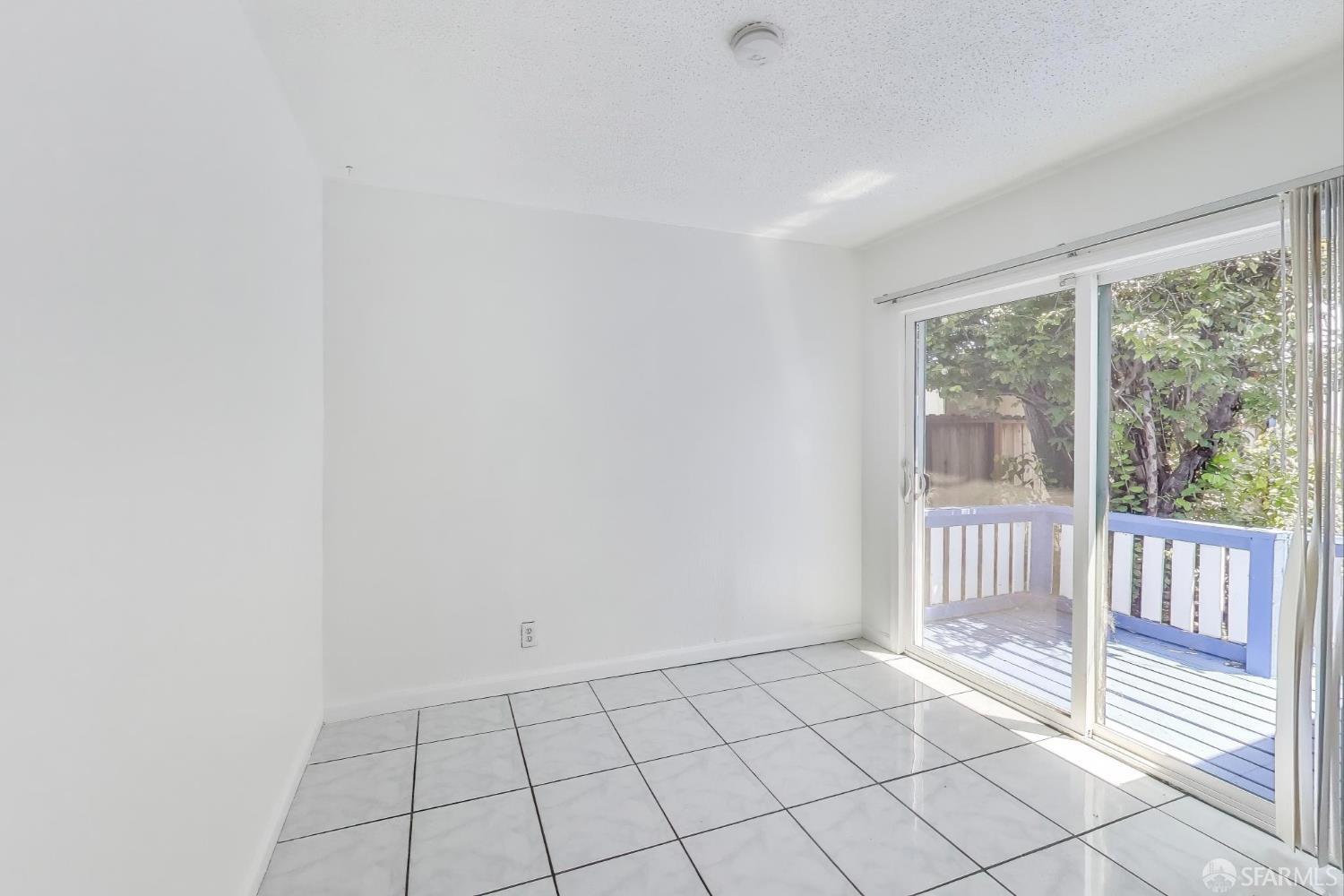 Detail Gallery Image 11 of 21 For 2430 Bancroft Ln, San Pablo,  CA 94806 - 3 Beds | 2 Baths