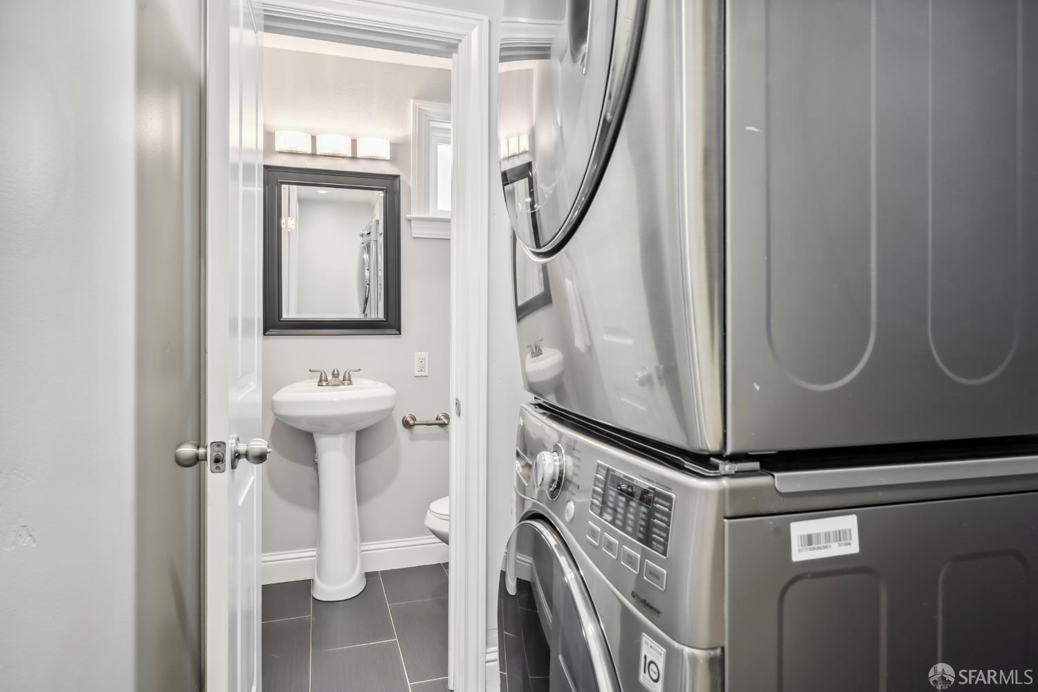 Detail Gallery Image 17 of 45 For 400 Firecrest Ave, Pacifica,  CA 94044 - 4 Beds | 2/1 Baths