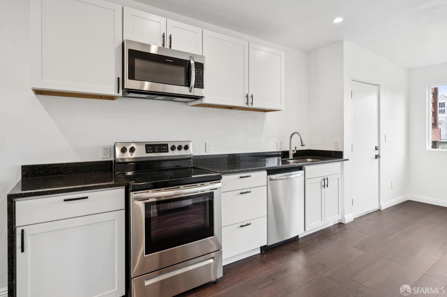 Detail Gallery Image 30 of 56 For 63 Jersey St, San Francisco,  CA 94114 - – Beds | – Baths
