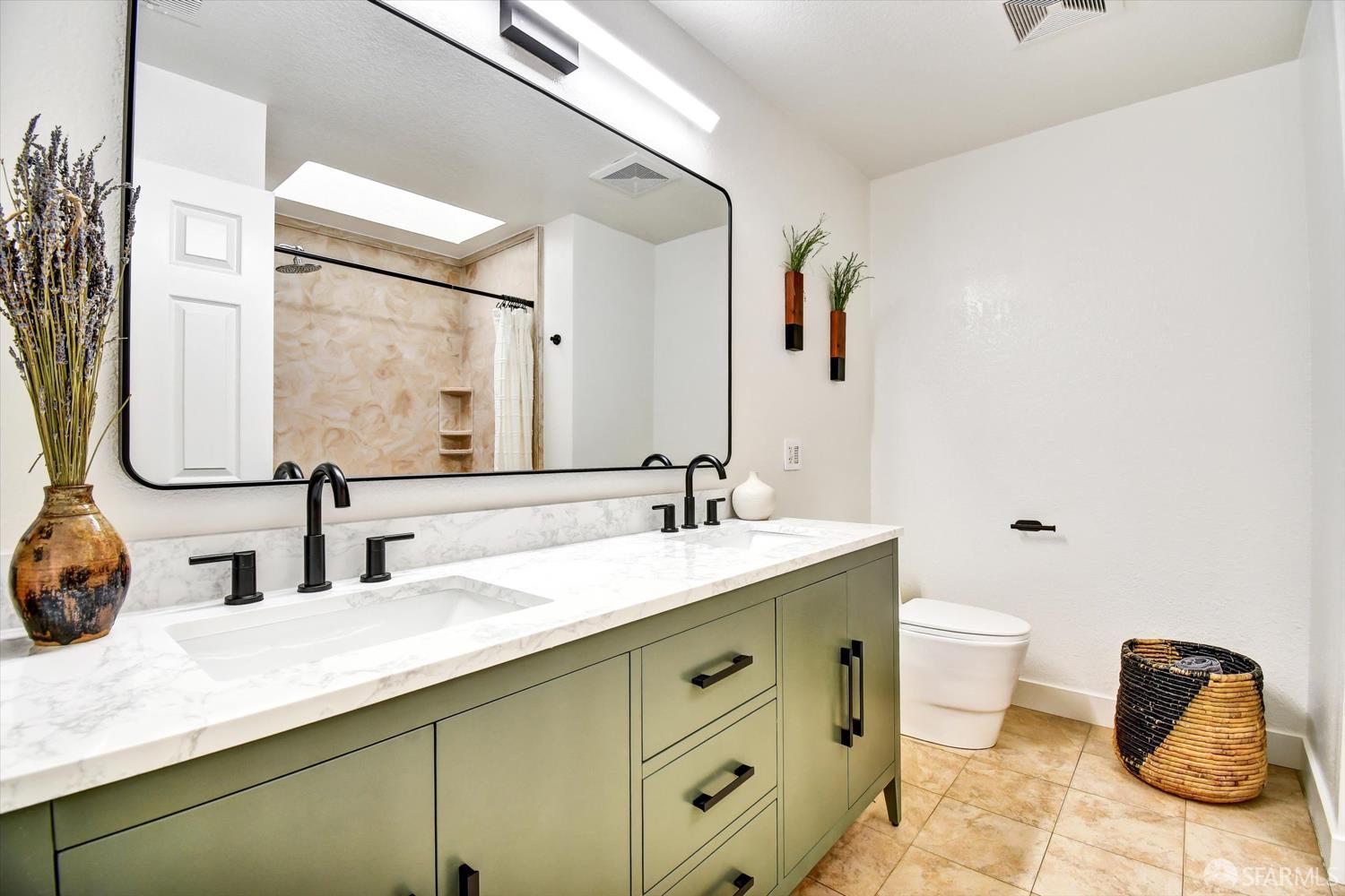 Detail Gallery Image 41 of 72 For 207 Marvilla Cir, Pacifica,  CA 94044 - 4 Beds | 3 Baths