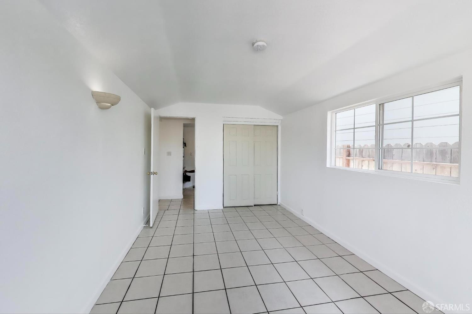 Detail Gallery Image 7 of 21 For 2430 Bancroft Ln, San Pablo,  CA 94806 - 3 Beds | 2 Baths