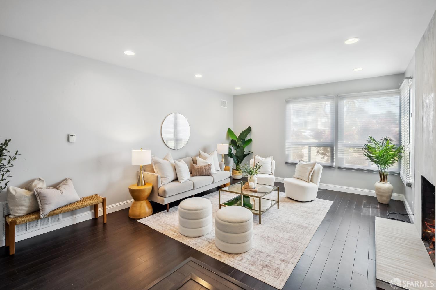 Detail Gallery Image 4 of 45 For 400 Firecrest Ave, Pacifica,  CA 94044 - 4 Beds | 2/1 Baths