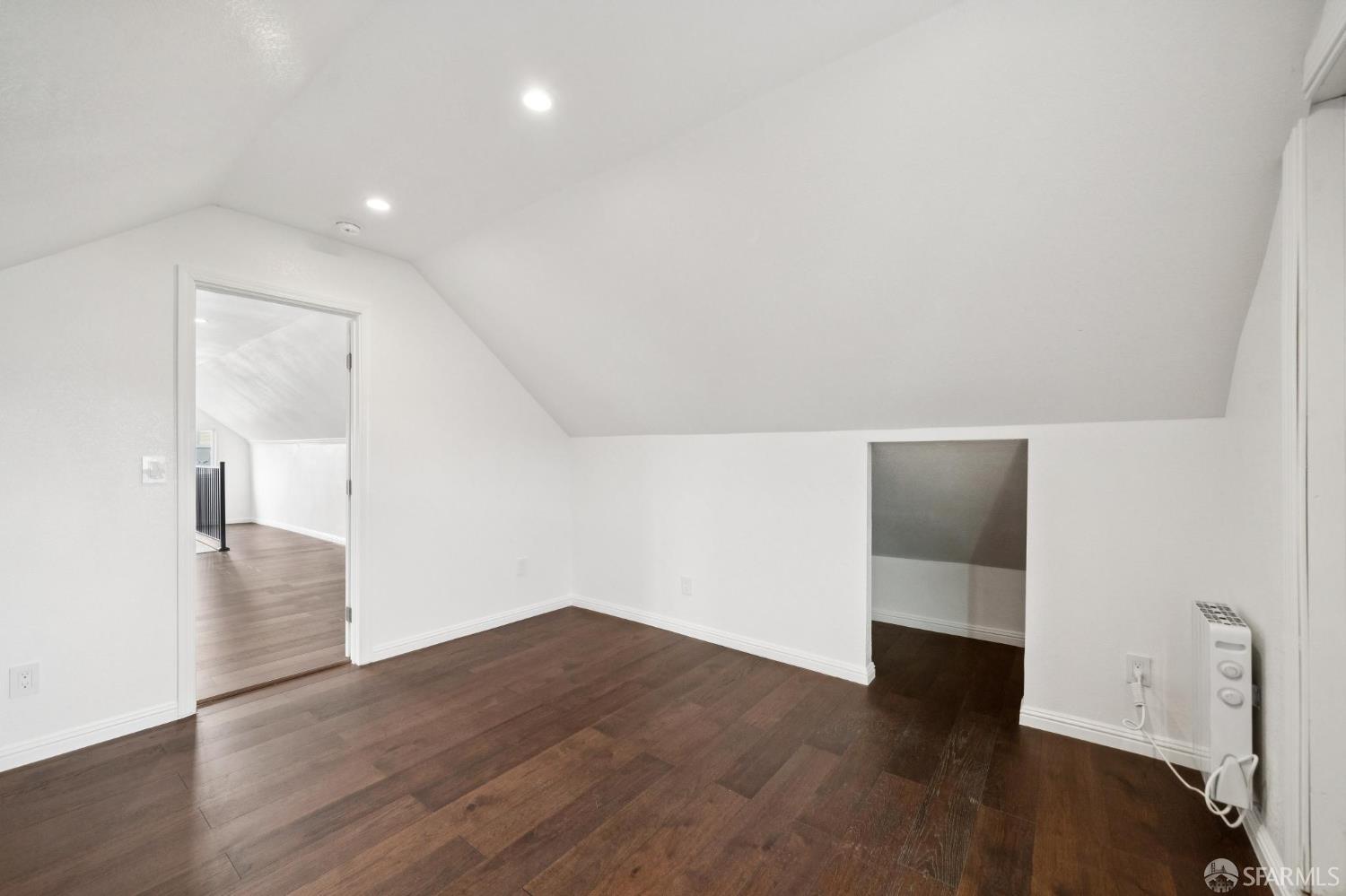 Detail Gallery Image 25 of 56 For 63 Jersey St, San Francisco,  CA 94114 - – Beds | – Baths