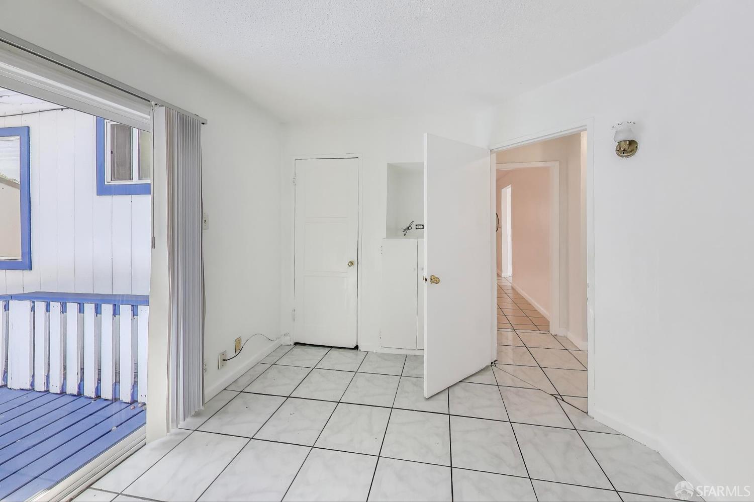 Detail Gallery Image 12 of 21 For 2430 Bancroft Ln, San Pablo,  CA 94806 - 3 Beds | 2 Baths