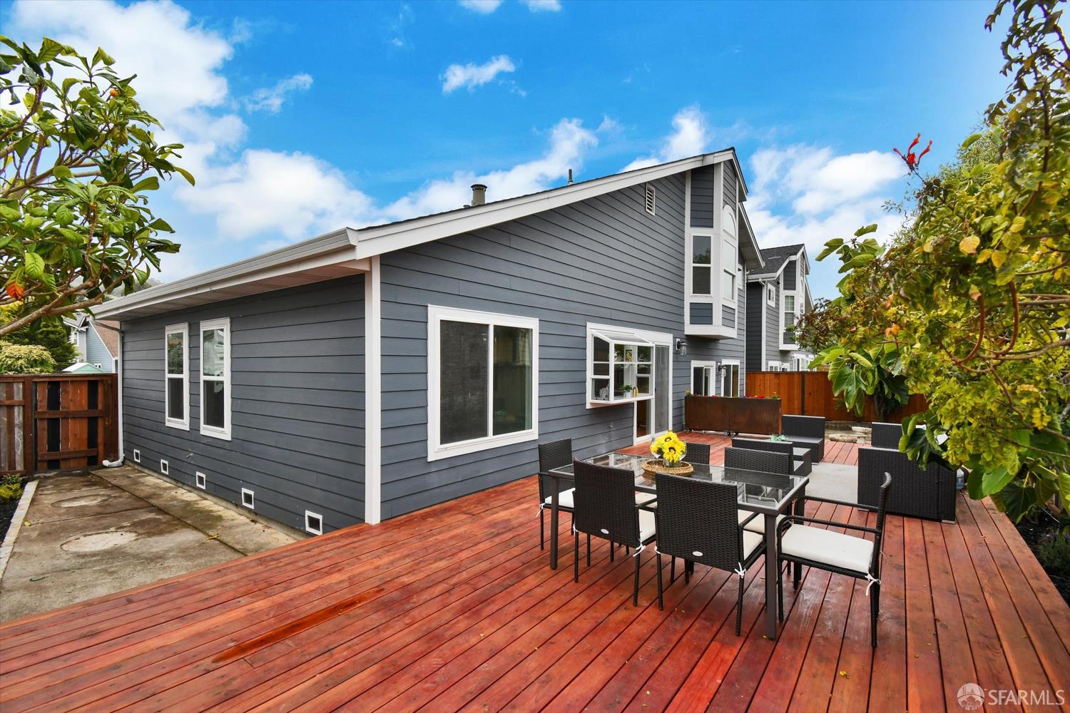 Detail Gallery Image 51 of 72 For 207 Marvilla Cir, Pacifica,  CA 94044 - 4 Beds | 3 Baths
