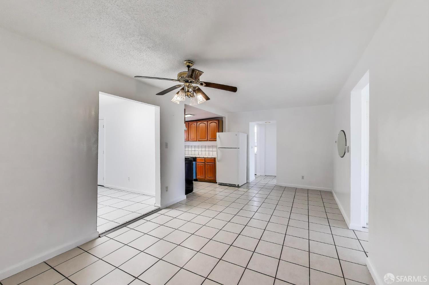 Detail Gallery Image 5 of 21 For 2430 Bancroft Ln, San Pablo,  CA 94806 - 3 Beds | 2 Baths