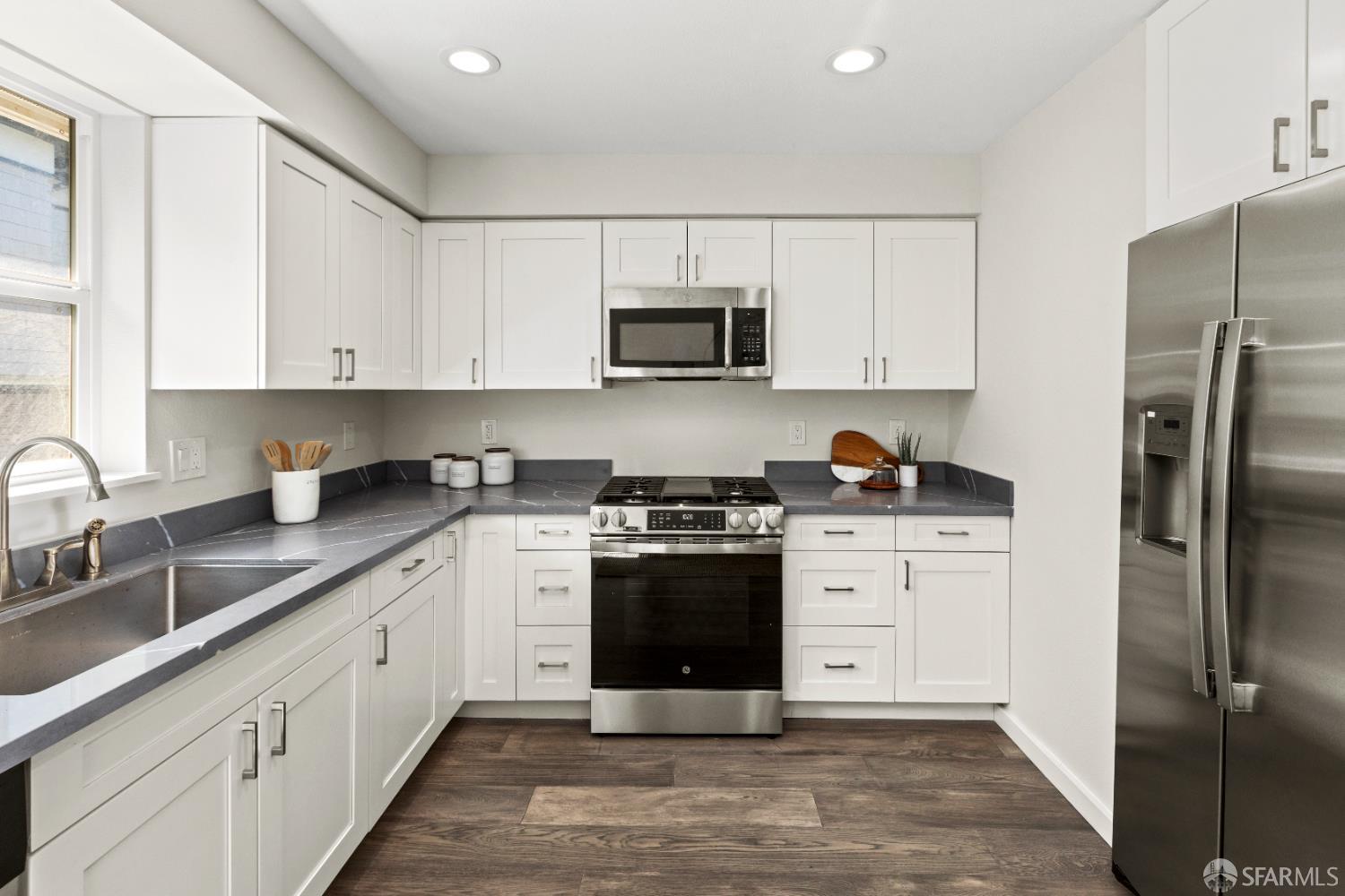 Detail Gallery Image 33 of 41 For 528 32nd St, Oakland,  CA 94609 - – Beds | – Baths