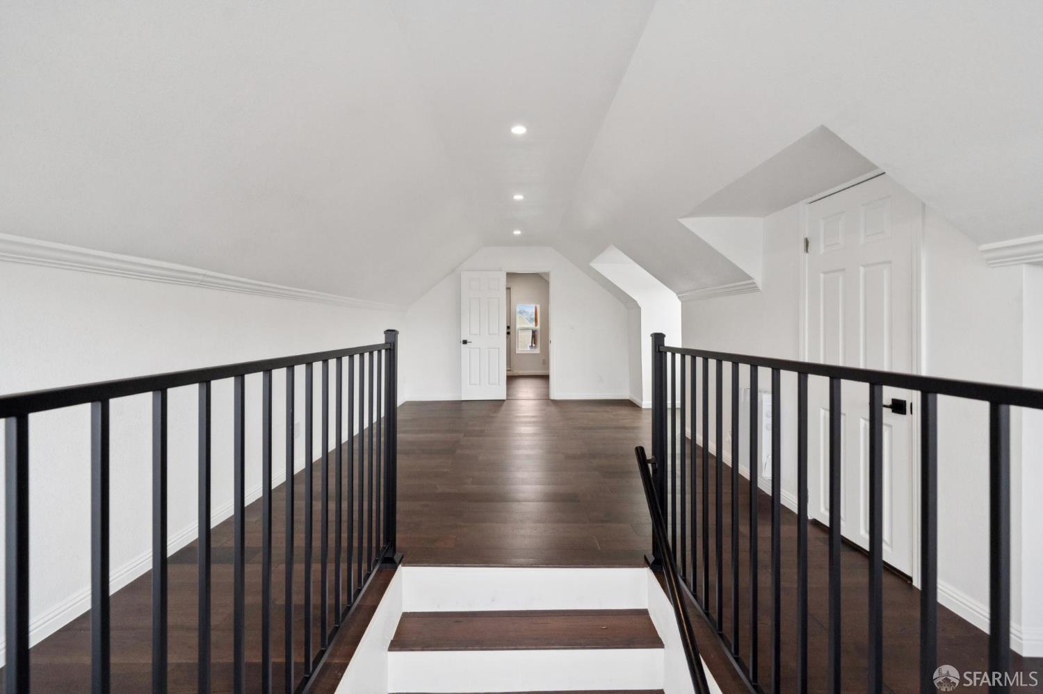 Detail Gallery Image 23 of 56 For 63 Jersey St, San Francisco,  CA 94114 - – Beds | – Baths