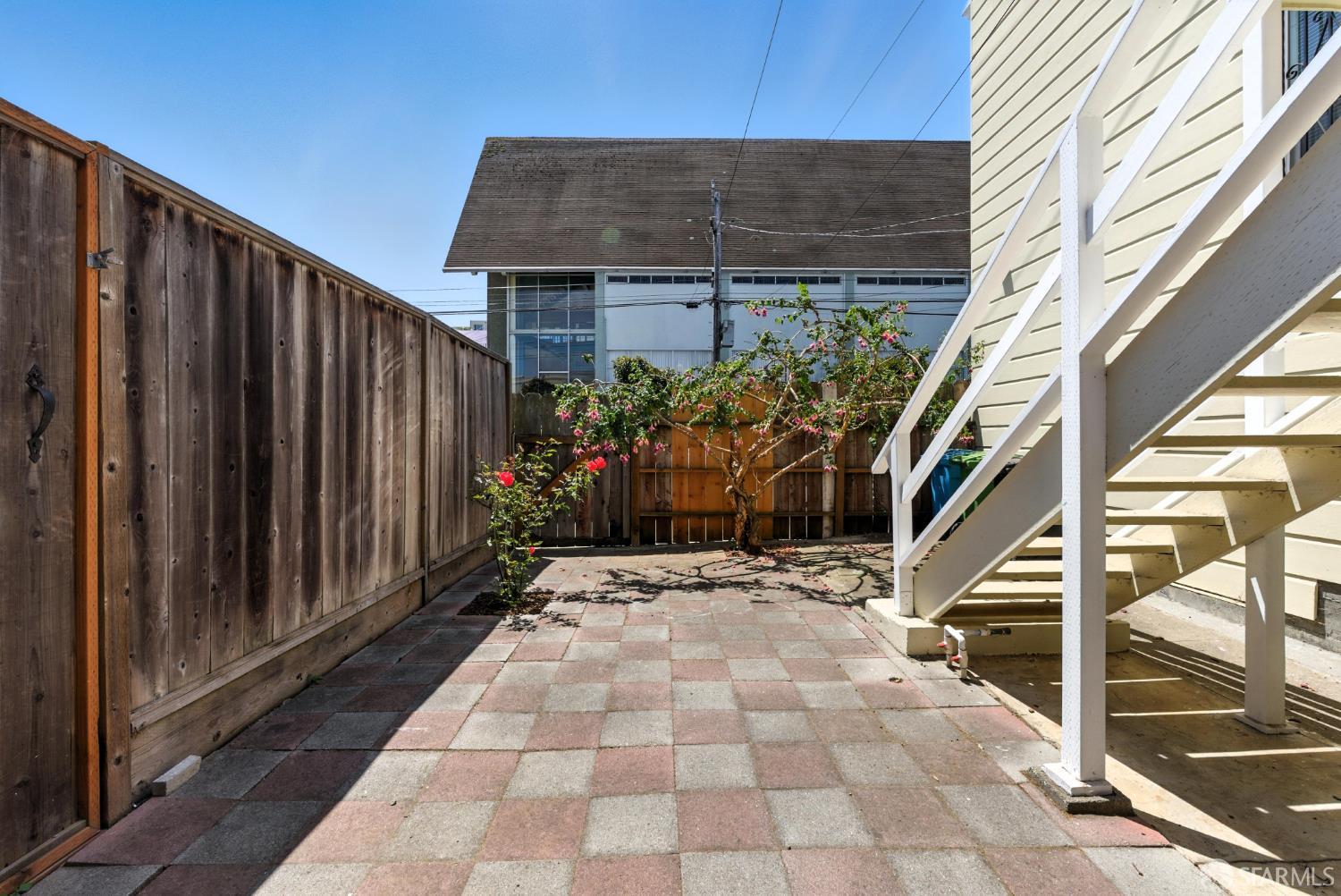 Detail Gallery Image 22 of 35 For 420 Woolsey St, San Francisco,  CA 94134 - 1 Beds | 1 Baths