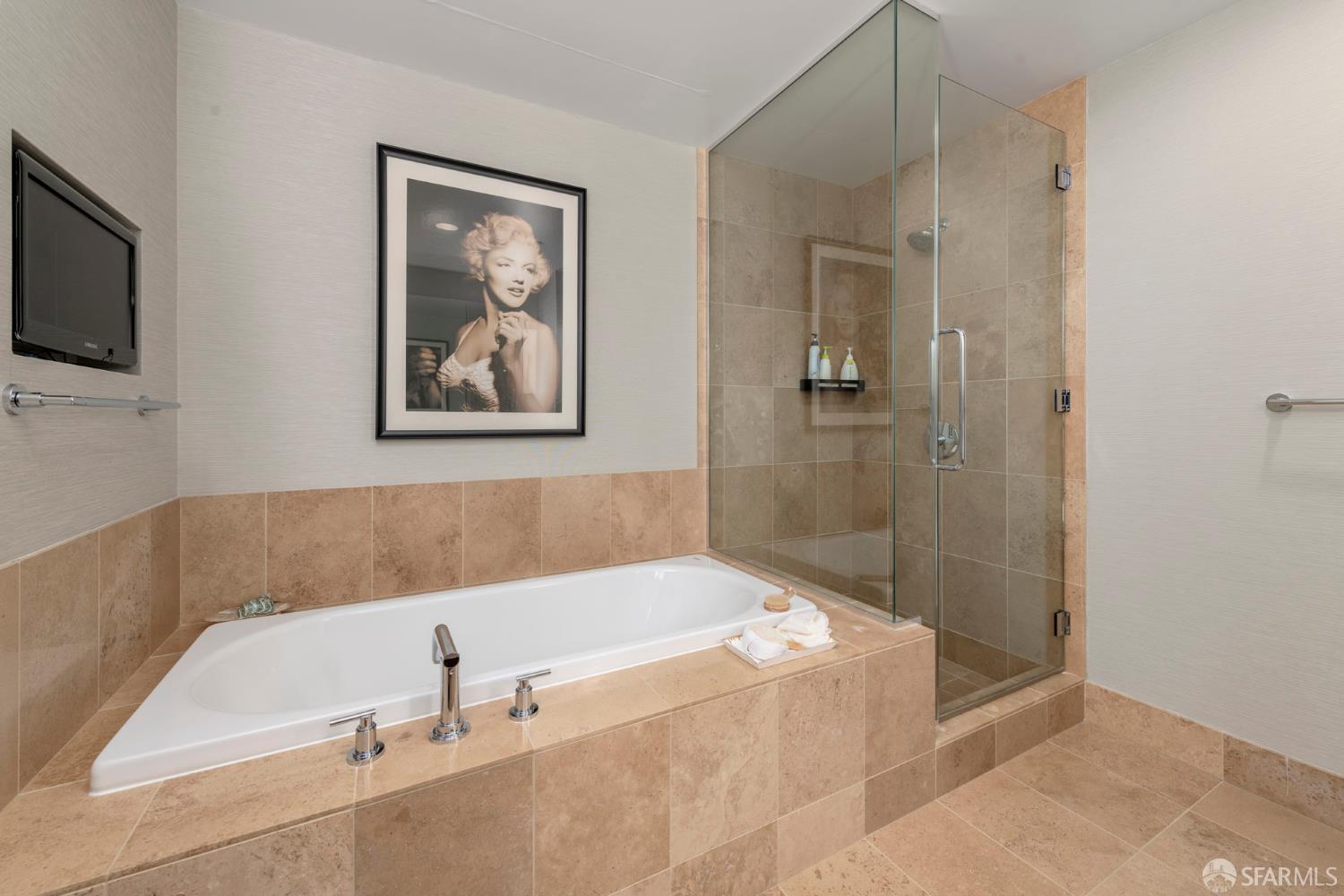 Photo #35: 425046320 Listing: Photo #35