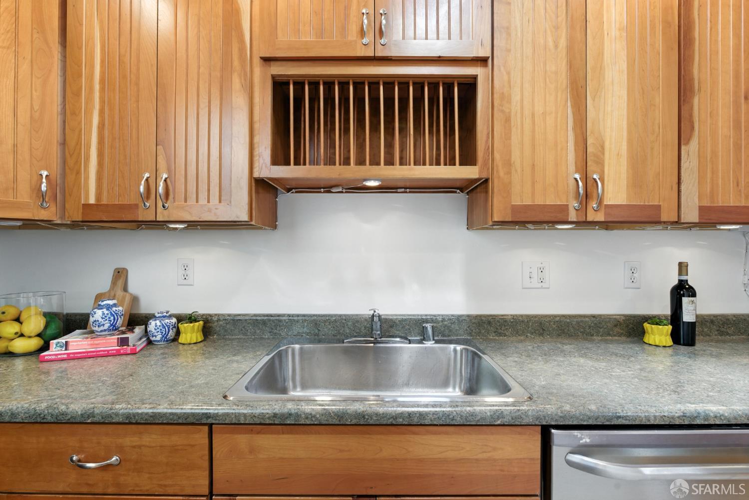 Detail Gallery Image 14 of 35 For 420 Woolsey St, San Francisco,  CA 94134 - 1 Beds | 1 Baths