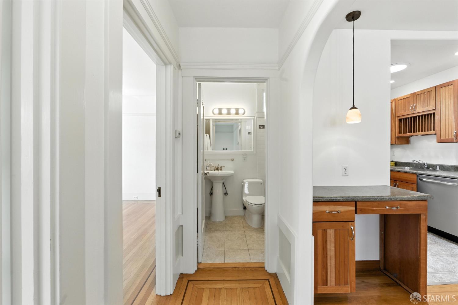Detail Gallery Image 8 of 35 For 420 Woolsey St, San Francisco,  CA 94134 - 1 Beds | 1 Baths