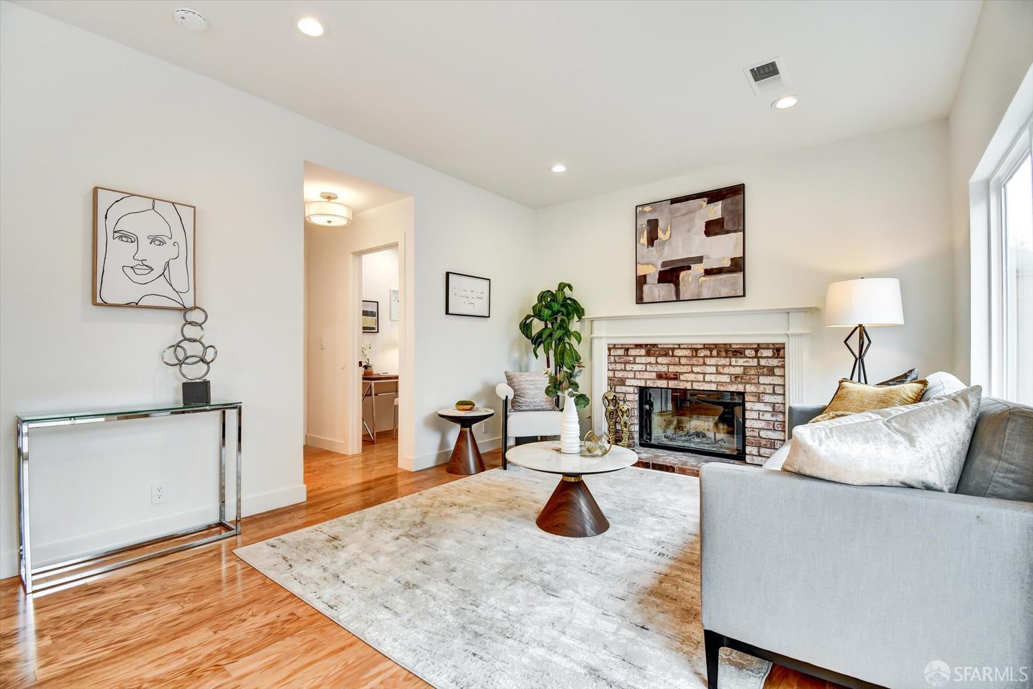 Detail Gallery Image 25 of 72 For 207 Marvilla Cir, Pacifica,  CA 94044 - 4 Beds | 3 Baths