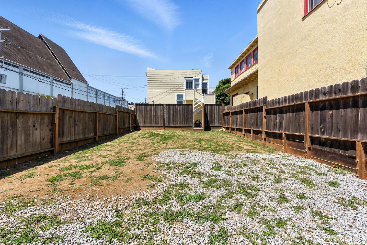 Detail Gallery Image 2 of 35 For 420 Woolsey St, San Francisco,  CA 94134 - 1 Beds | 1 Baths
