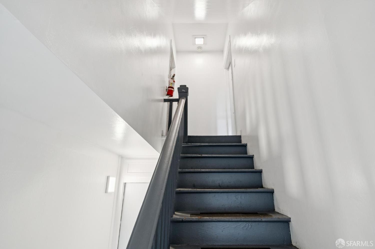 Detail Gallery Image 4 of 56 For 63 Jersey St, San Francisco,  CA 94114 - – Beds | – Baths