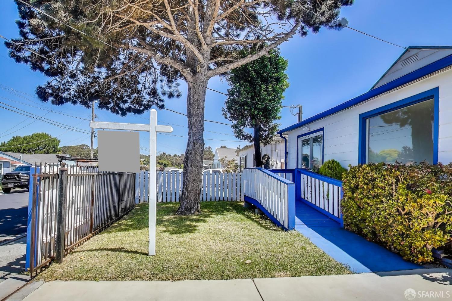 Detail Gallery Image 2 of 21 For 2430 Bancroft Ln, San Pablo,  CA 94806 - 3 Beds | 2 Baths