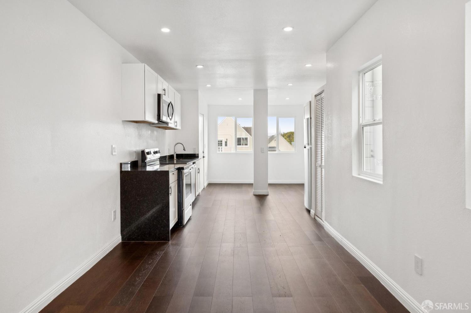 Detail Gallery Image 7 of 56 For 63 Jersey St, San Francisco,  CA 94114 - – Beds | – Baths