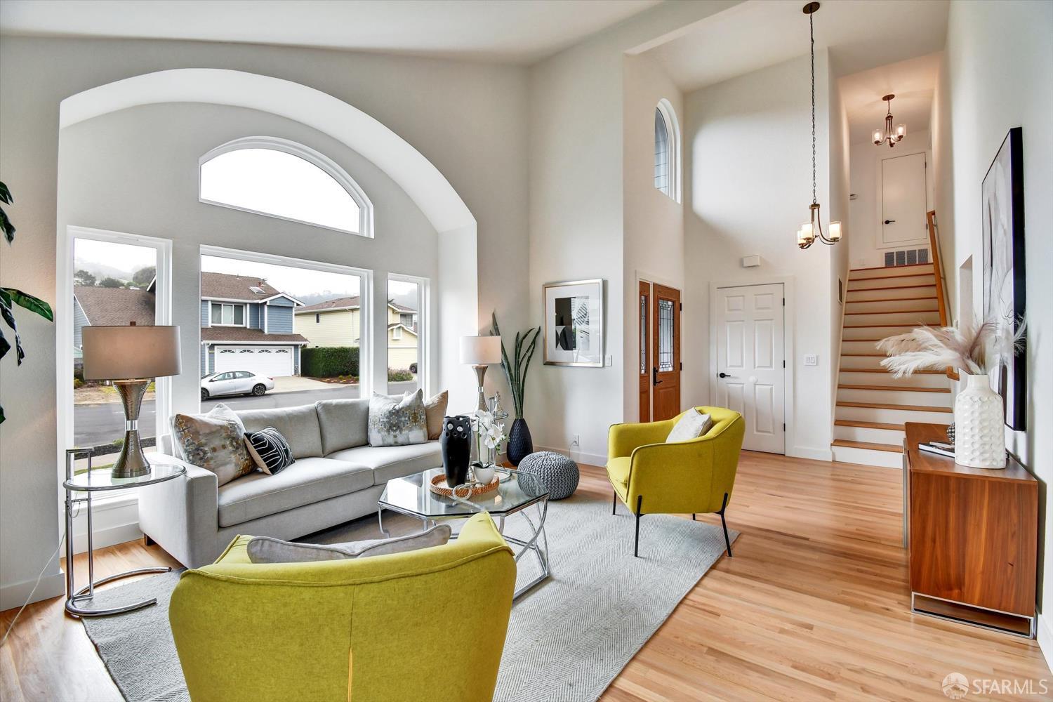 Detail Gallery Image 9 of 72 For 207 Marvilla Cir, Pacifica,  CA 94044 - 4 Beds | 3 Baths