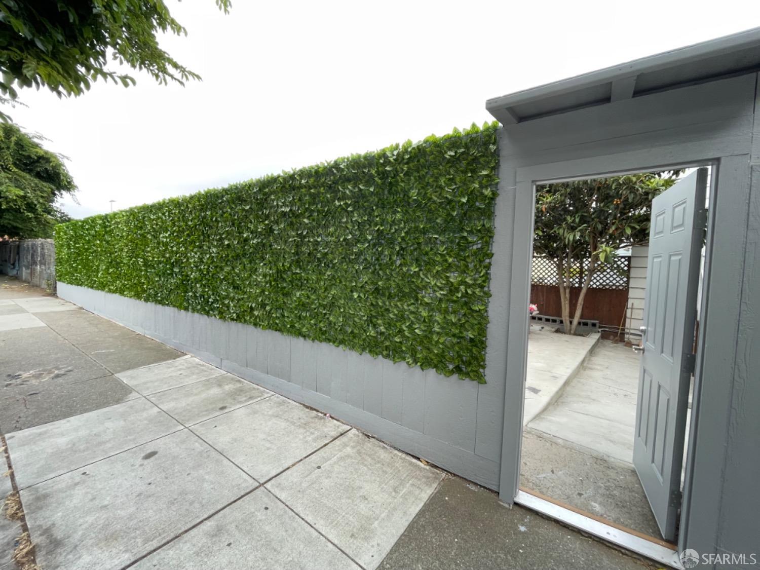 Detail Gallery Image 6 of 28 For 766 Thornton Ave, San Francisco,  CA 94124 - 5 Beds | 2 Baths