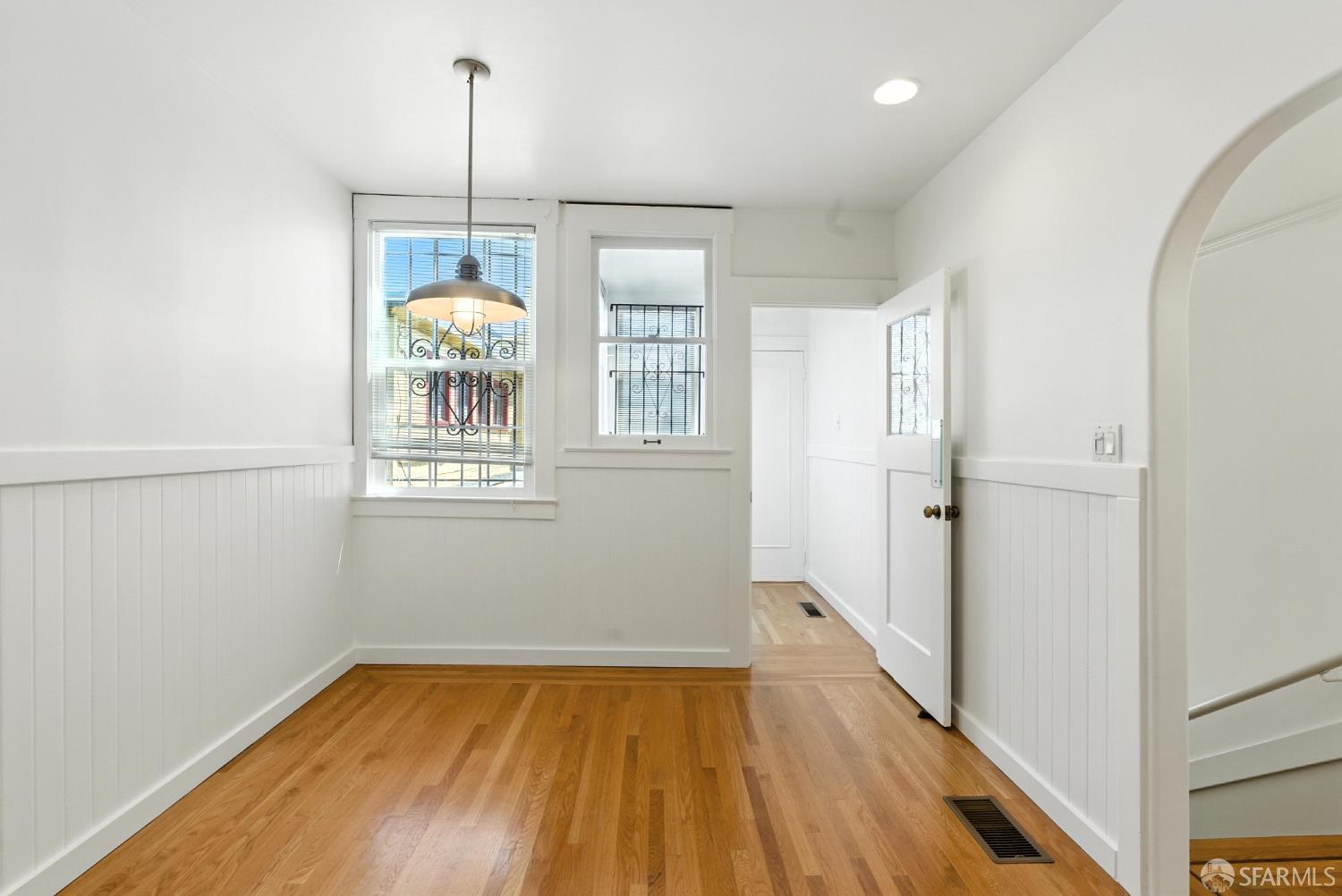 Detail Gallery Image 12 of 35 For 420 Woolsey St, San Francisco,  CA 94134 - 1 Beds | 1 Baths