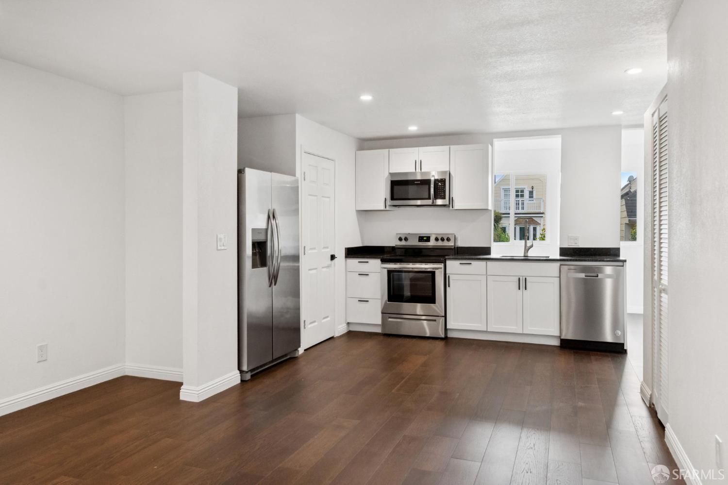 Detail Gallery Image 42 of 56 For 63 Jersey St, San Francisco,  CA 94114 - – Beds | – Baths