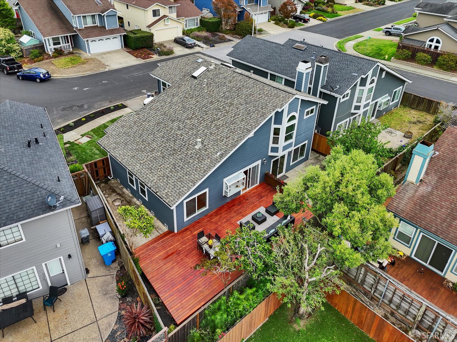 Detail Gallery Image 56 of 72 For 207 Marvilla Cir, Pacifica,  CA 94044 - 4 Beds | 3 Baths