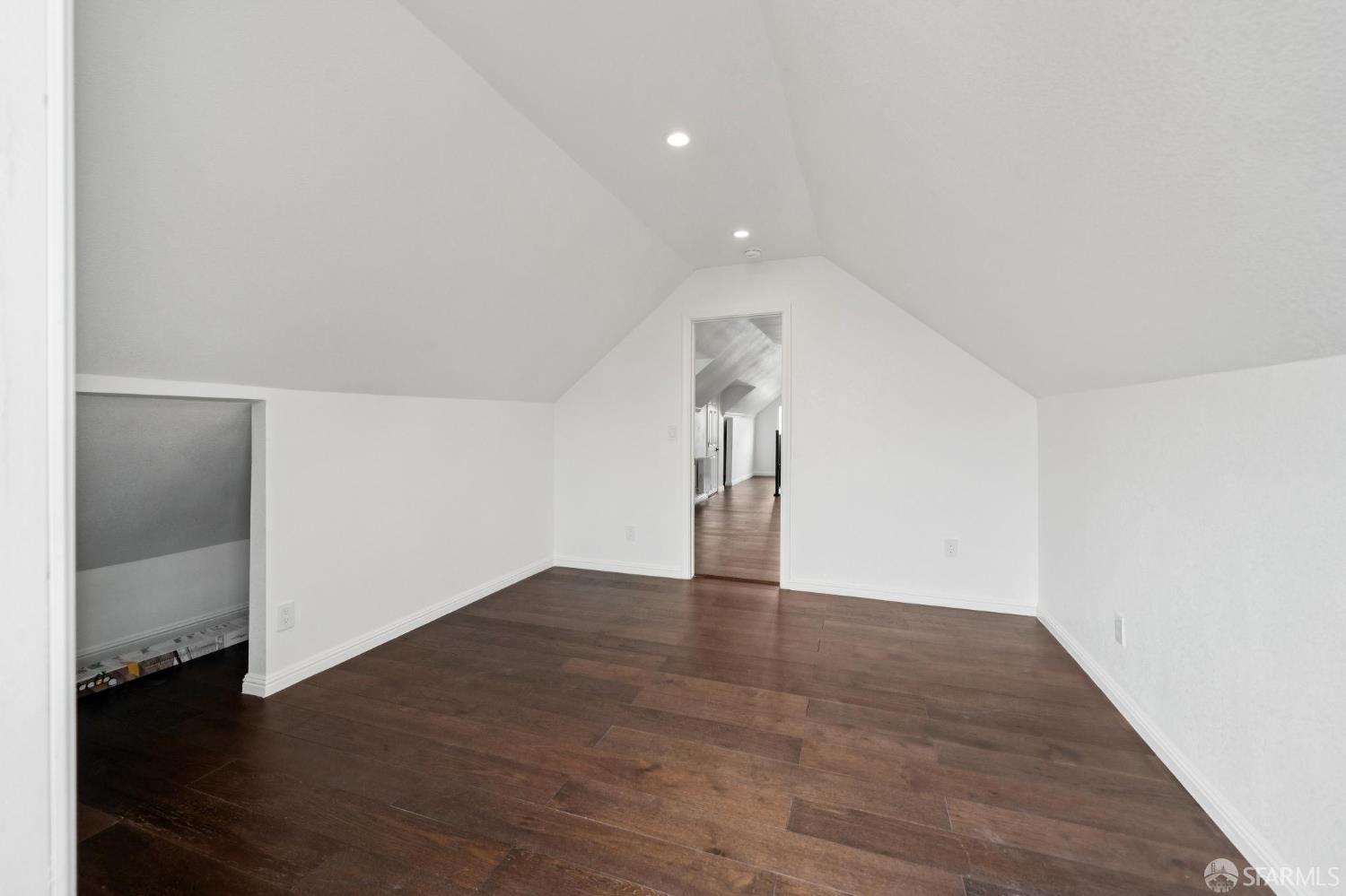 Detail Gallery Image 29 of 56 For 63 Jersey St, San Francisco,  CA 94114 - – Beds | – Baths