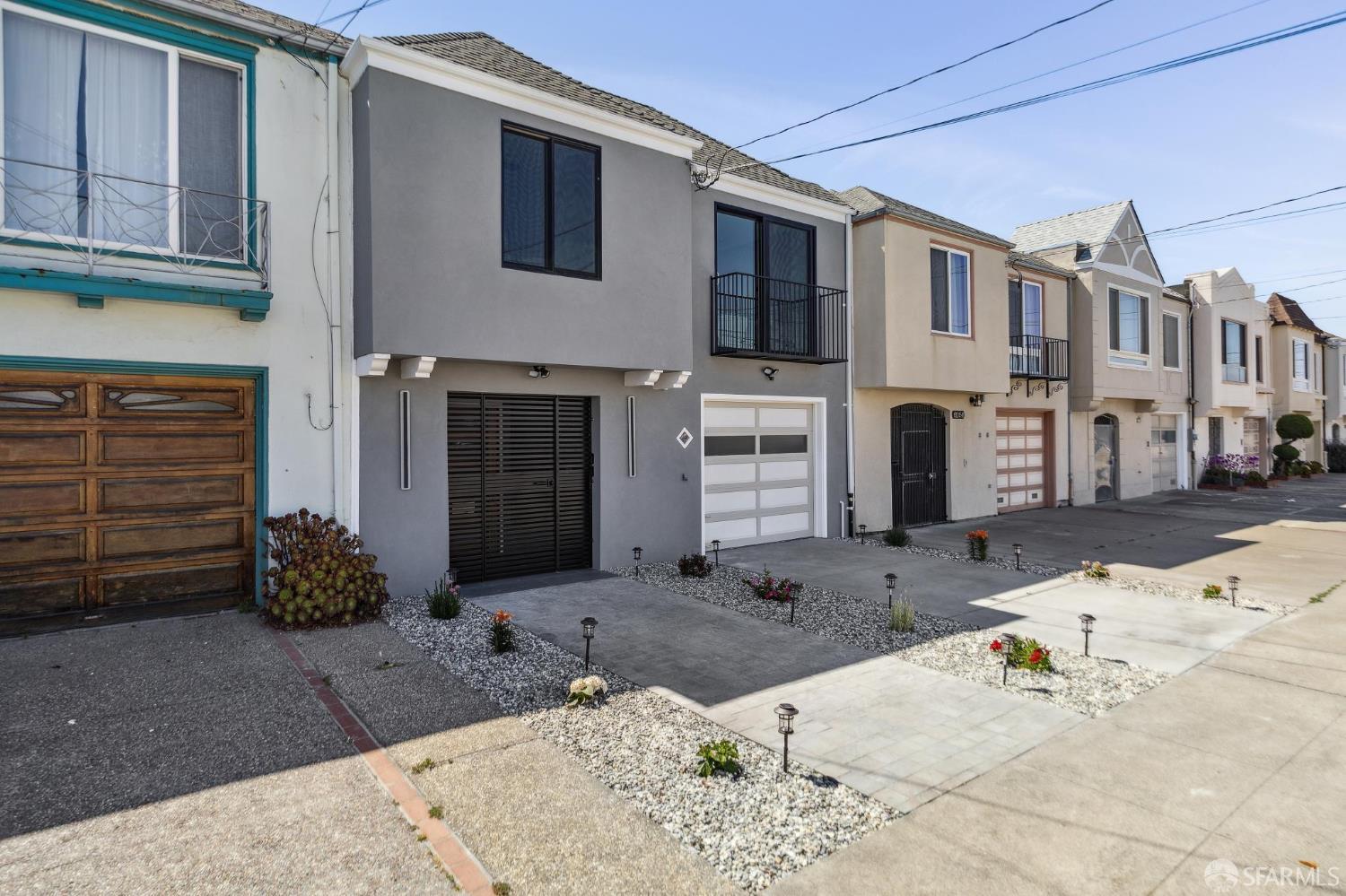 Detail Gallery Image 3 of 86 For 2055 42nd Ave, San Francisco,  CA 94116 - 3 Beds | 4 Baths