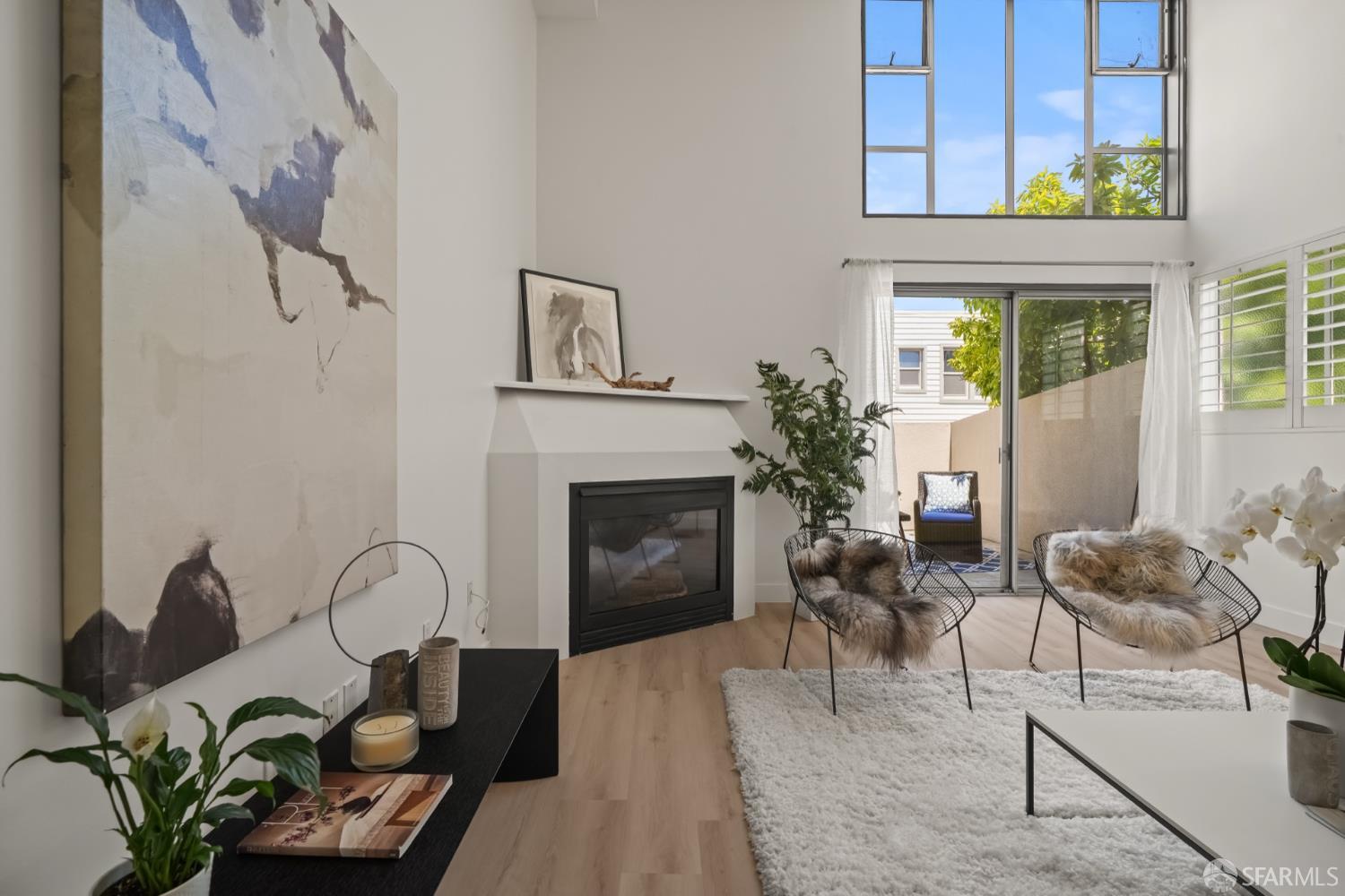 Photo #5: 425050599 Listing 