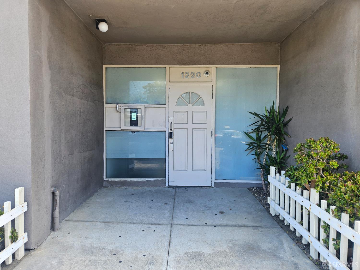 Photo #5: 425052795 Listing 