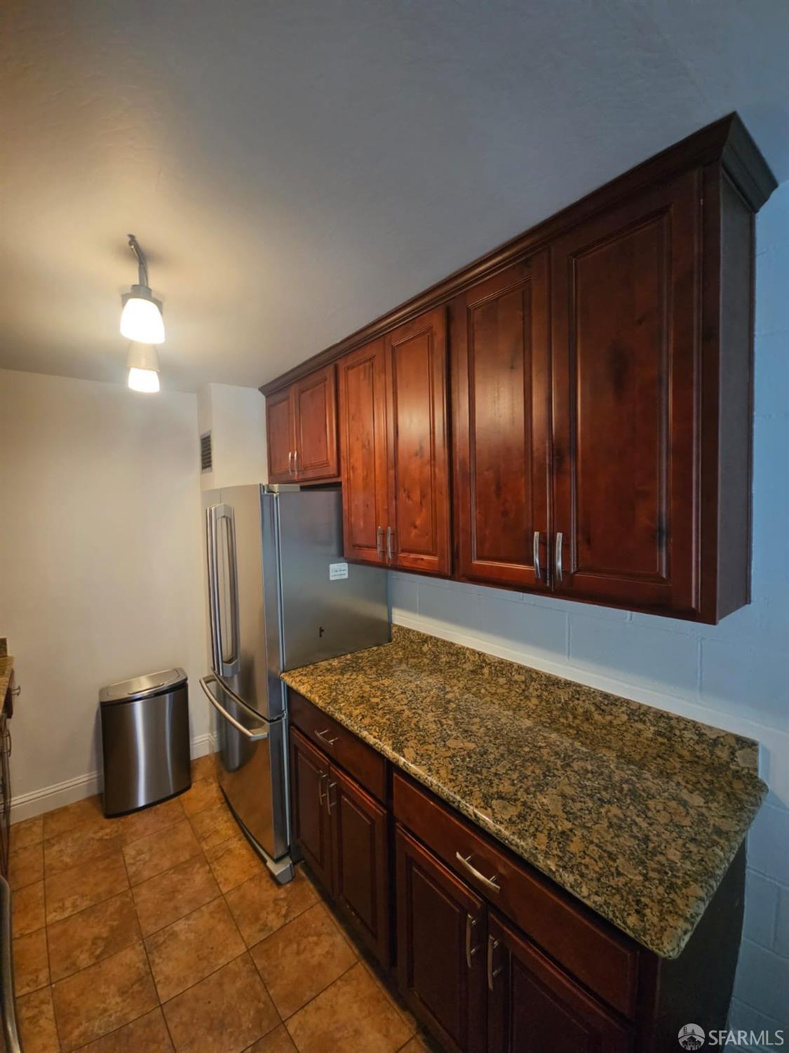 Detail Gallery Image 11 of 16 For 75 Western Shore Ln #1,  San Francisco,  CA 94115 - 2 Beds | 1 Baths