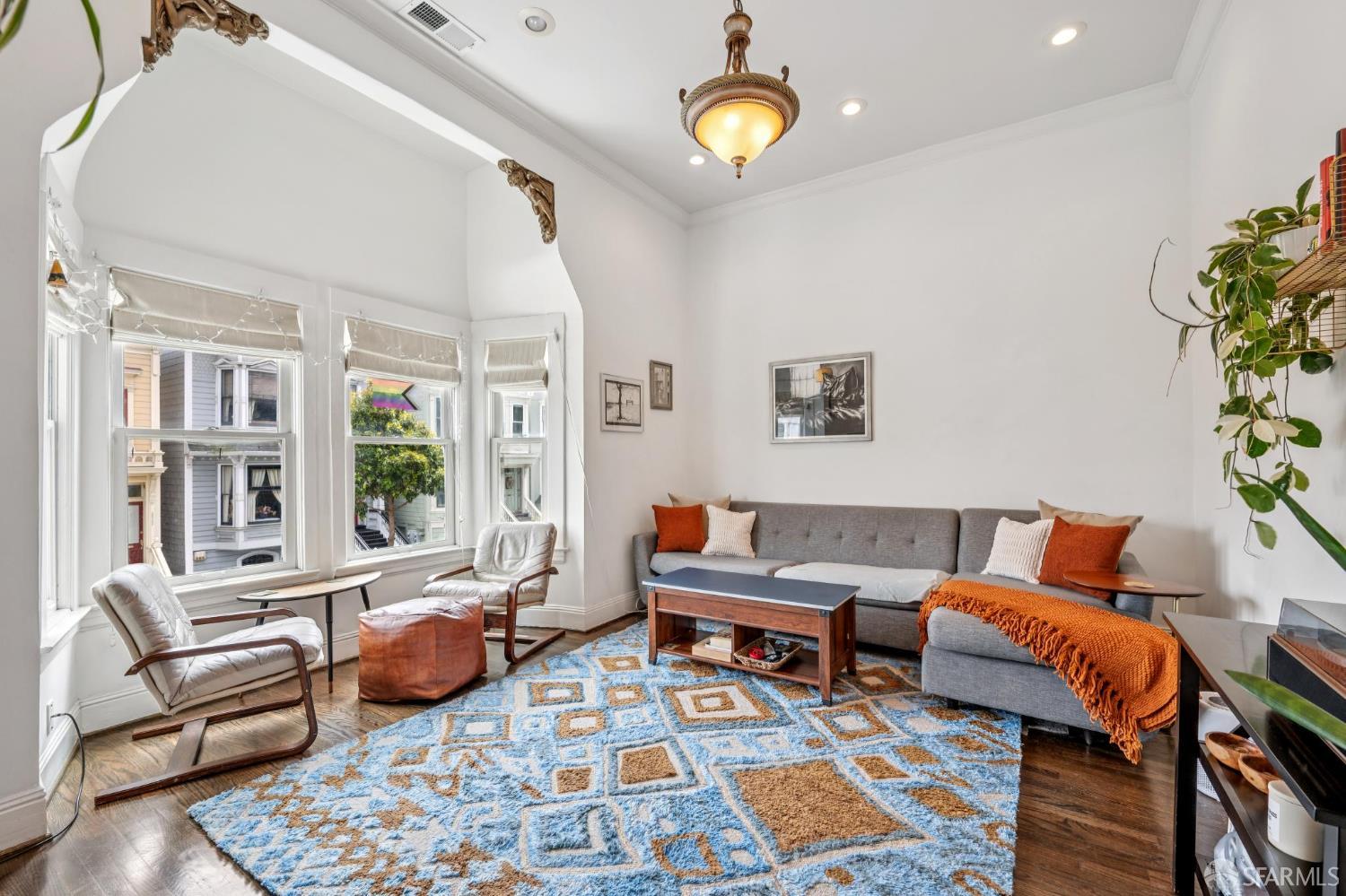 Detail Gallery Image 6 of 38 For 2922 Pine St, San Francisco,  CA 94115 - 2 Beds | 2 Baths