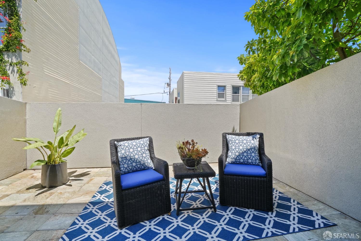 Detail Gallery Image 7 of 33 For 39 Boardman Pl #105,  San Francisco,  CA 94103 - 2 Beds | 2 Baths